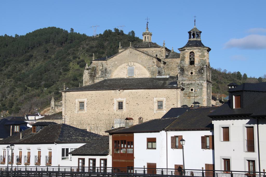 Venecia Bed&Breakfast Villafranca Del Bierzo Exteriör bild